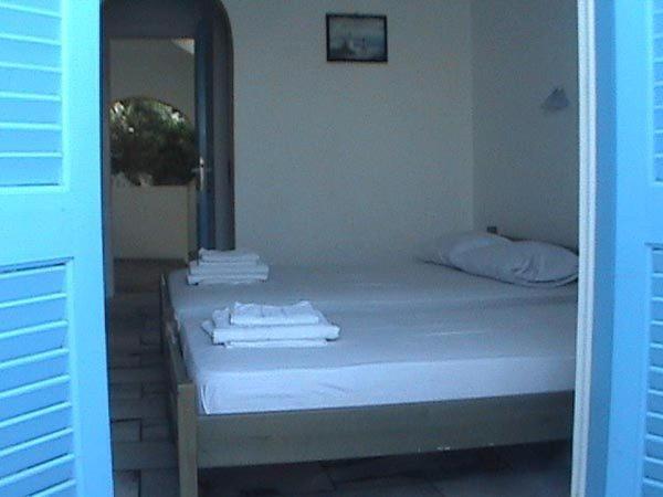 Polemis Studios & Apartments Agia Anna  エクステリア 写真