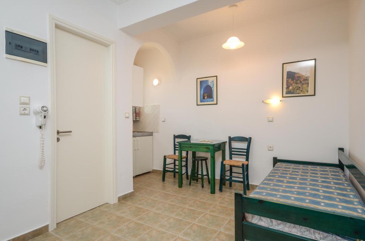 Polemis Studios & Apartments Agia Anna  部屋 写真